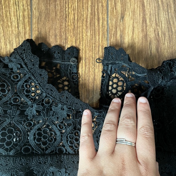 NWT. Perfect condition. - Picture 5 of 6